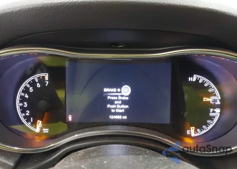 2019 Jeep Grand Cherokee Laredo E 4X4 z USA, uszkodzony, nr VIN 1C4RJFAG4KC544618